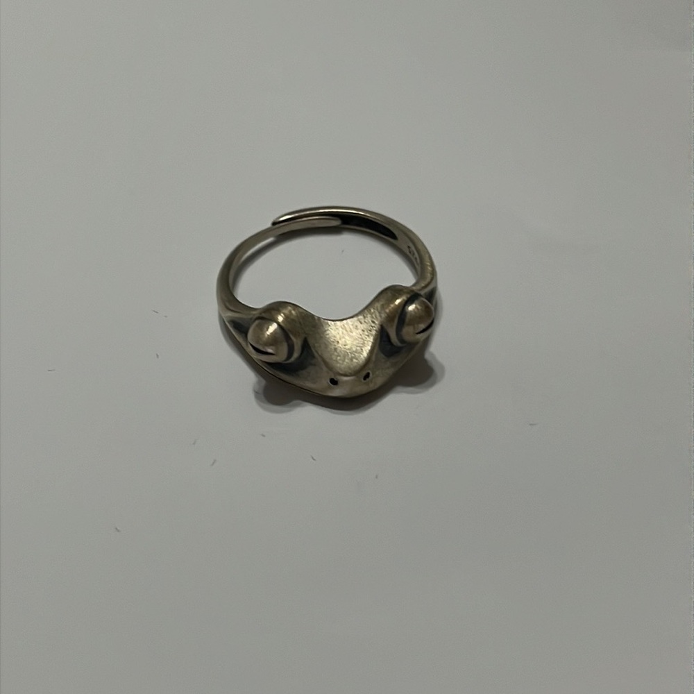 SET OF RINGS SIZE VARY 7-9